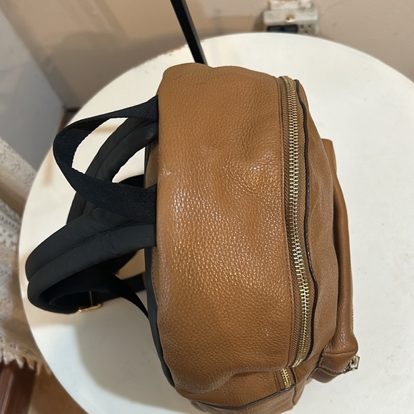 Coach F30550 Charlie Light Pebbled Leather Medium Backpack - Picture 4 of 13